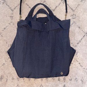 Lululemon 19L "On My Level" Bag - Black and Gold